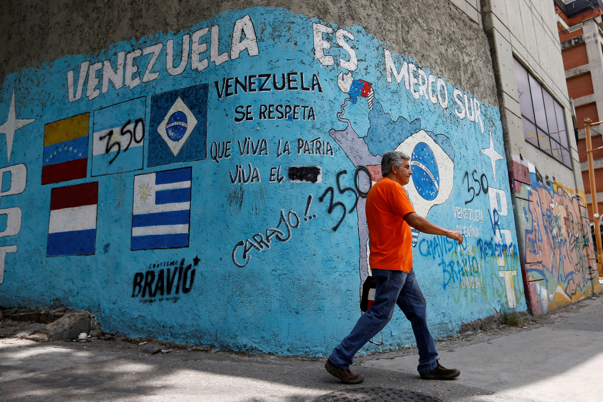 World s com. Граффити читай. Venezuela Mercosur photo.